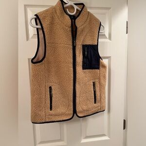 Cute new vest. size S